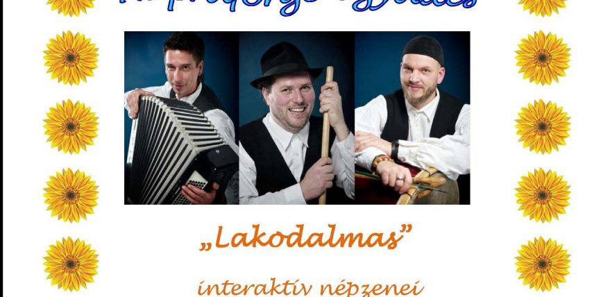 A Napraforgó együttes népzenei műsora a Városi Óvodában