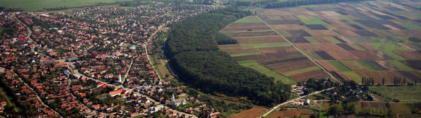 Tiszacsege látképe