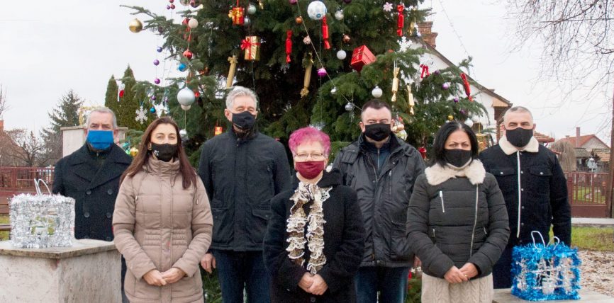 Békés, meghitt karácsonyi ünnepeket